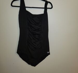 Speedo Women's Elegant Black One Piece